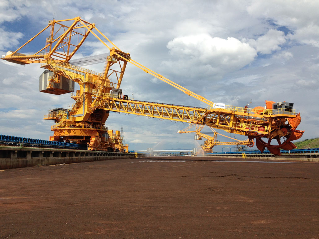 ASOFRIGO vista general excavadora en cantera